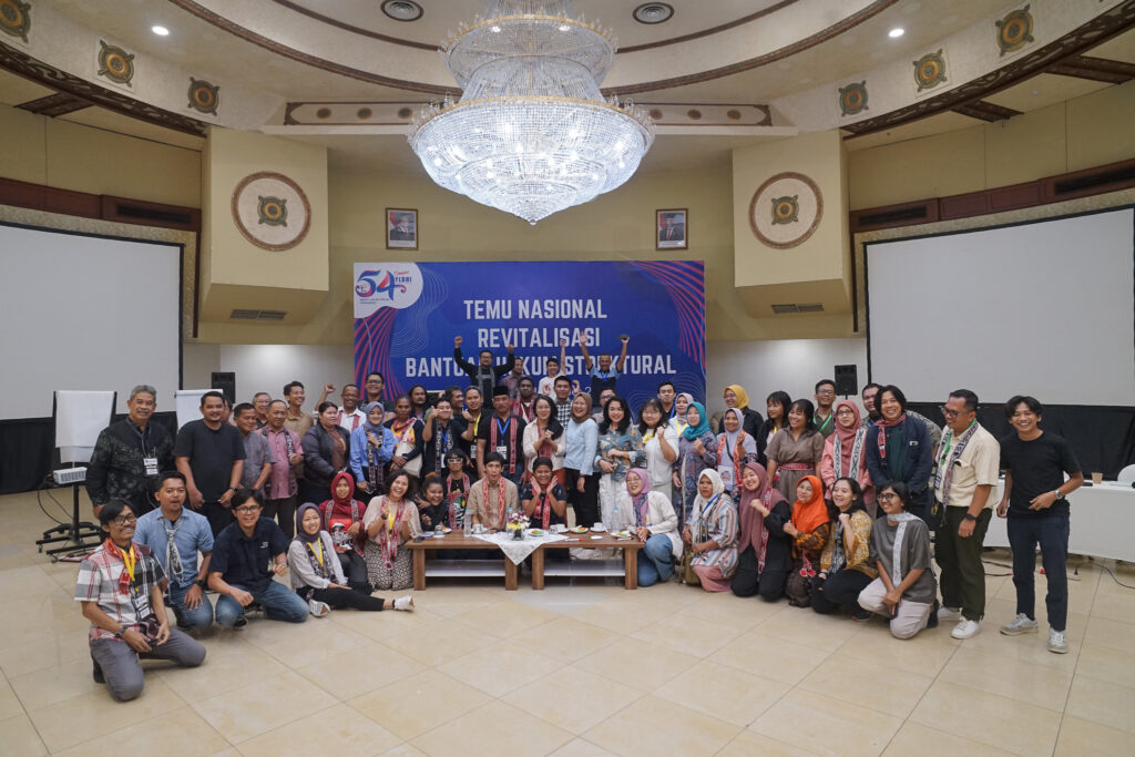 Foto Bersama Peserta Temu Nasional Bantuan Hukum Struktural
