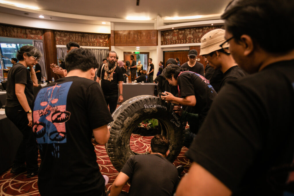 Titik Api_March_41