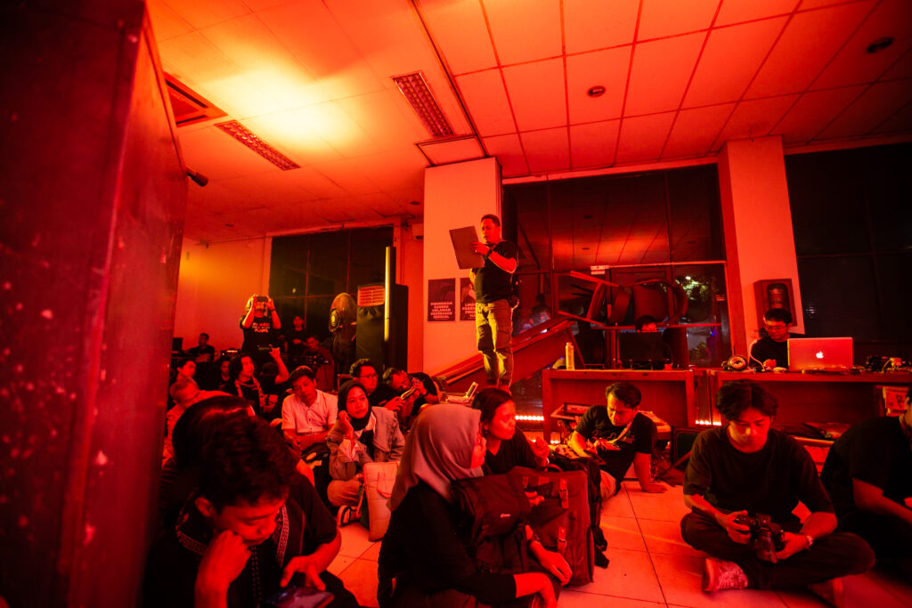 Titik Api_Performance-114