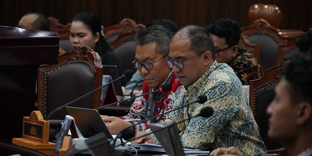 Keterangan Ahli DPR Memperkuat Dalil bahwa Proyek MBG Melanggar UUD 1945 dan Membongkar Bobroknya Tata Kelola MBG
