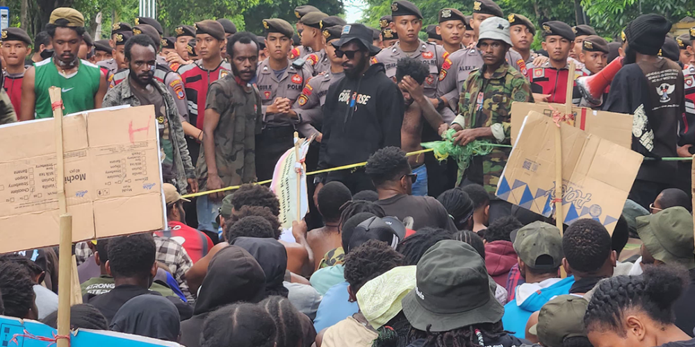 Reprosofitas Aparat di Aksi Papua_YLBHI